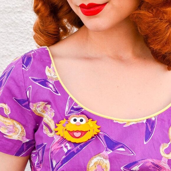 ERSTWILDER SESAME STREET ZOE BROOCH LIMITED EDITION SOLD OUT NIB KAWAII JEWELRY - Picture 8 of 8